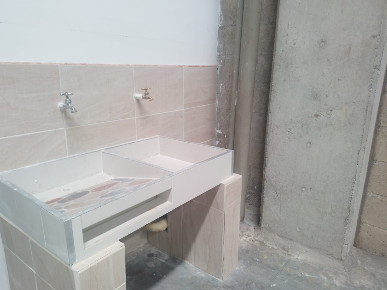 Bodega en arriendo en Caqueta, La Estrella, 353 m² · foto 4 de 16