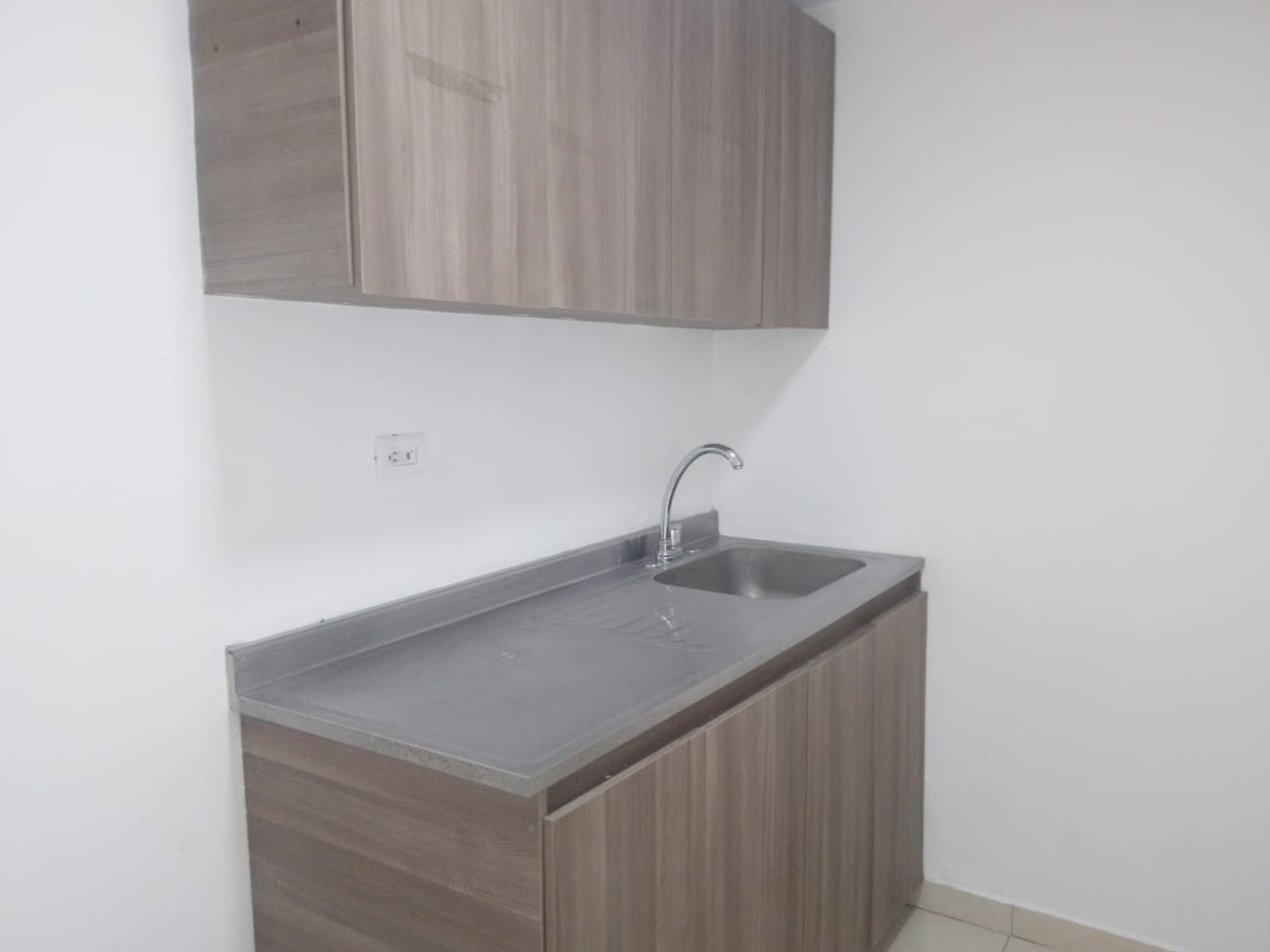 Bodega en arriendo en Caqueta, La Estrella, 353 m² · foto 5 de 16