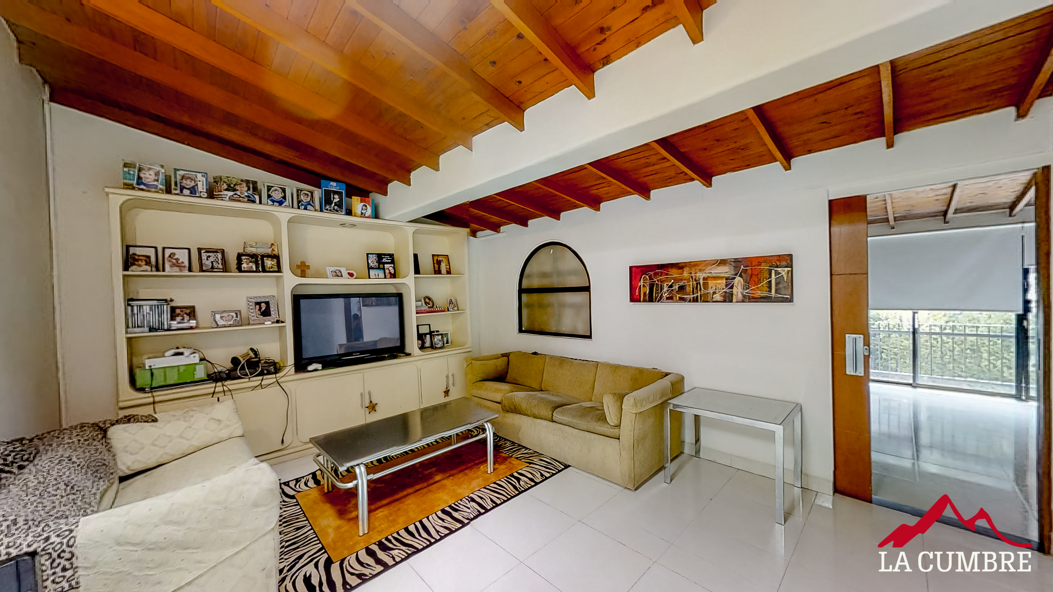 Casa de 4 alcobas en venta en Los Balsos No.2, Medellín, 250 m² · foto 11 de 13