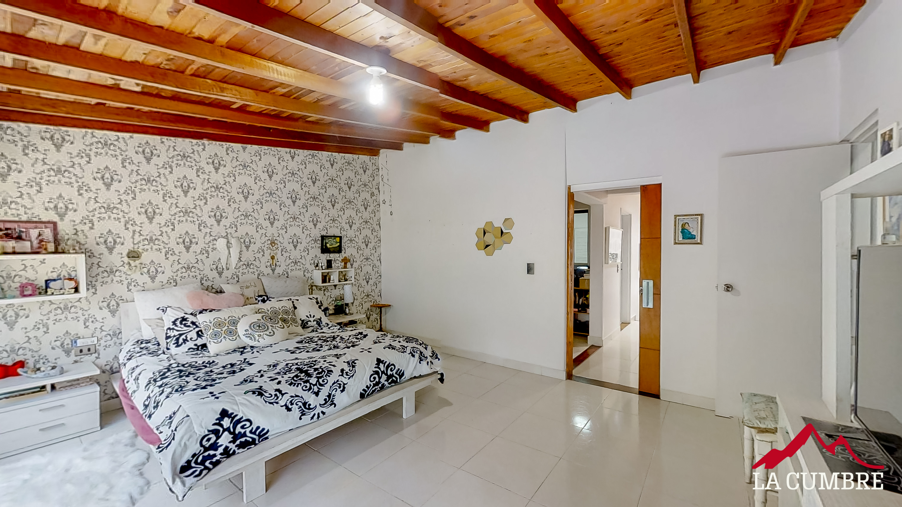 Casa de 4 alcobas en venta en Los Balsos No.2, Medellín, 250 m² · foto 12 de 13