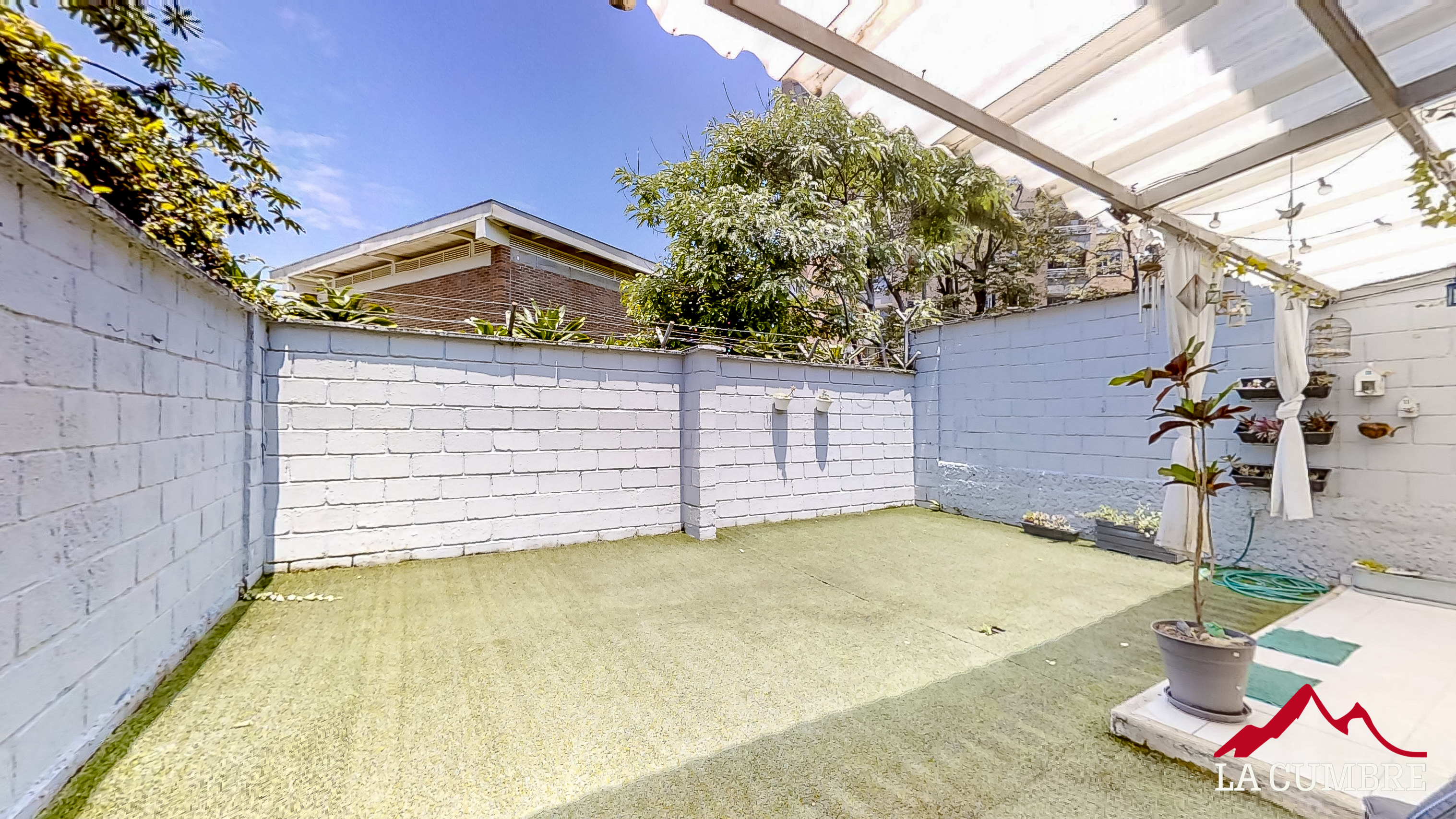 Casa de 4 alcobas en venta en Los Balsos No.2, Medellín, 250 m² · foto 3 de 13