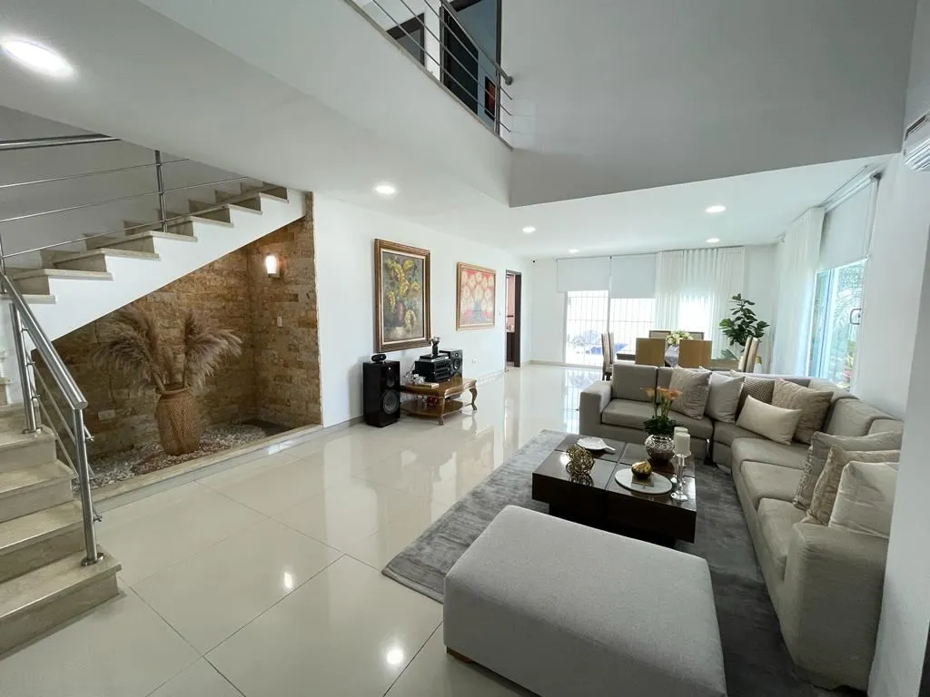 Casa de 4 alcobas en venta en Villa Campestre, Barranquilla, 500 m² · foto 3 de 13