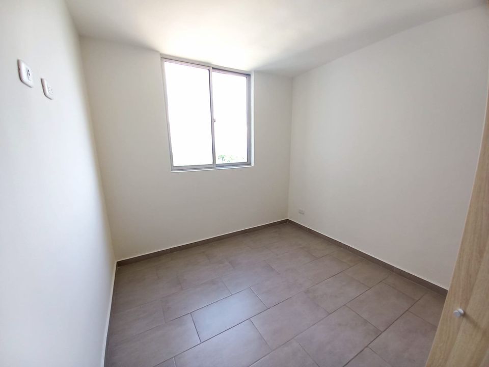 Apartamento de 3 alcobas en venta en Picaleña Y Mirolindo, Ibagué, 91 m² · foto 13 de 24