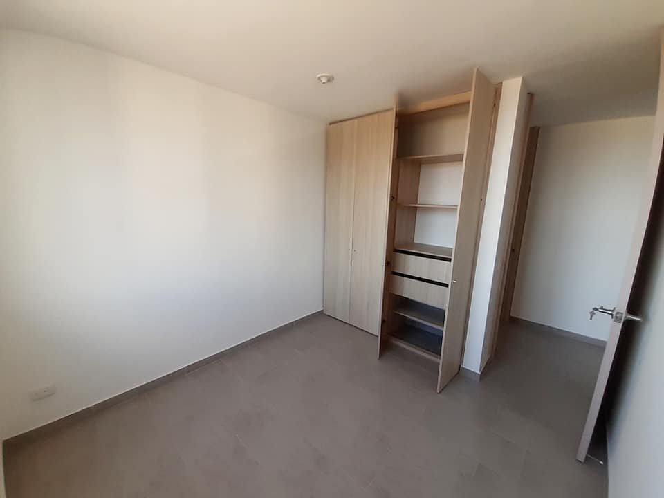 Apartamento de 3 alcobas en venta en Picaleña Y Mirolindo, Ibagué, 91 m² · foto 23 de 24