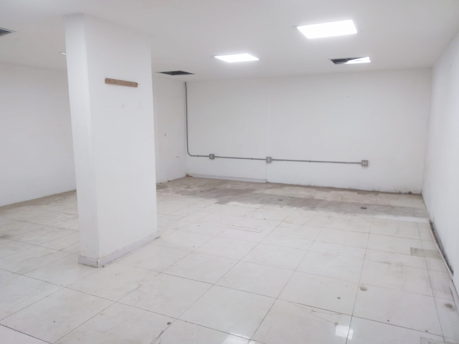 Local en arriendo en El Poblado, Medellín, 71 m² · foto 3 de 8