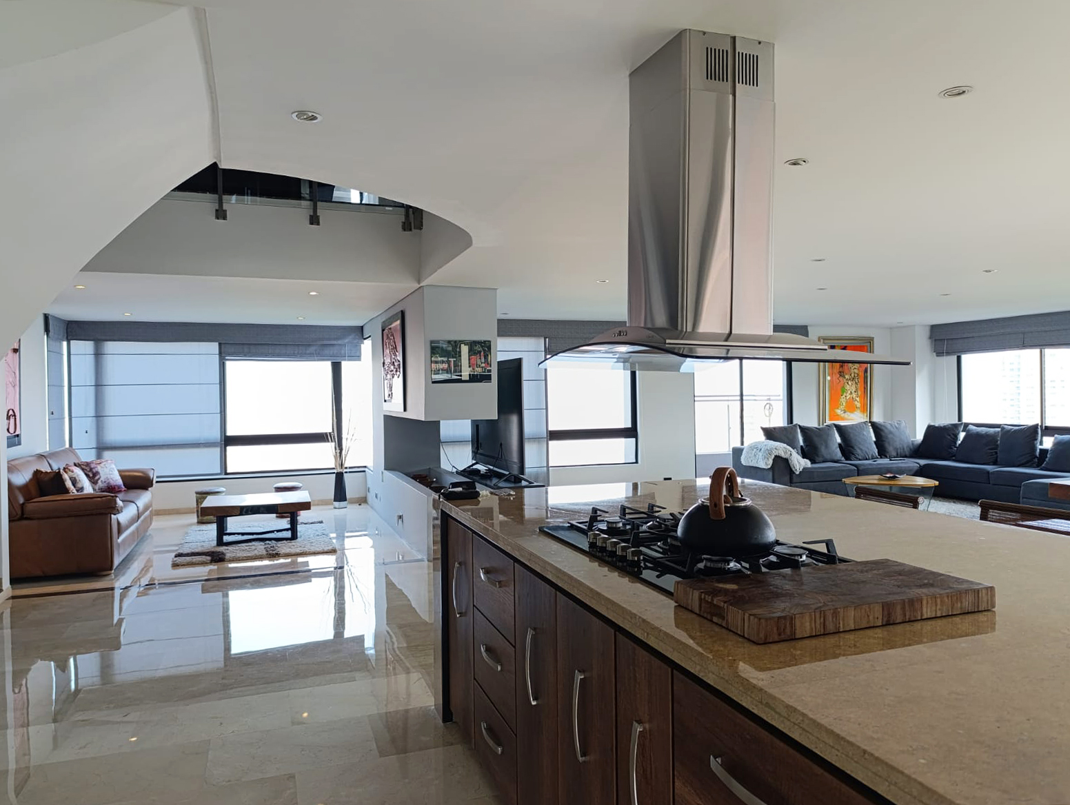 Apartamento en arriendo en El Tesoro, Medellín · foto 5 de 19