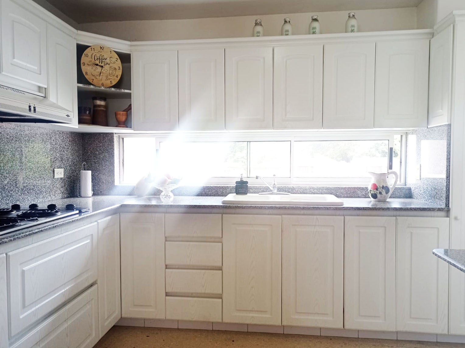 Apartamento de 3 alcobas en arriendo en El Poblado, Medellín, 147 m² · foto 5 de 19