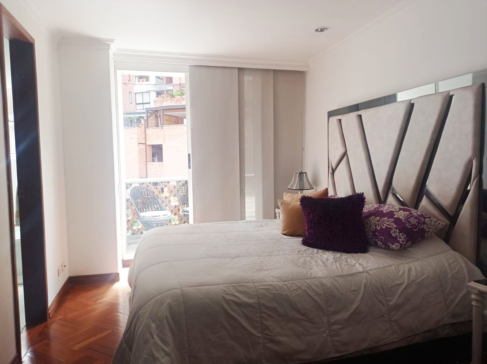 Apartamento de 3 alcobas en arriendo en El Poblado, Medellín, 147 m² · foto 8 de 19