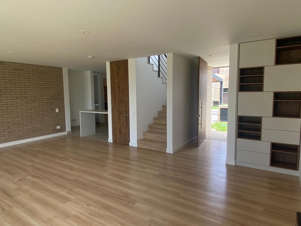 Casa de 4 alcobas en venta en Samaria, Chía, 300 m² · foto 3 de 21