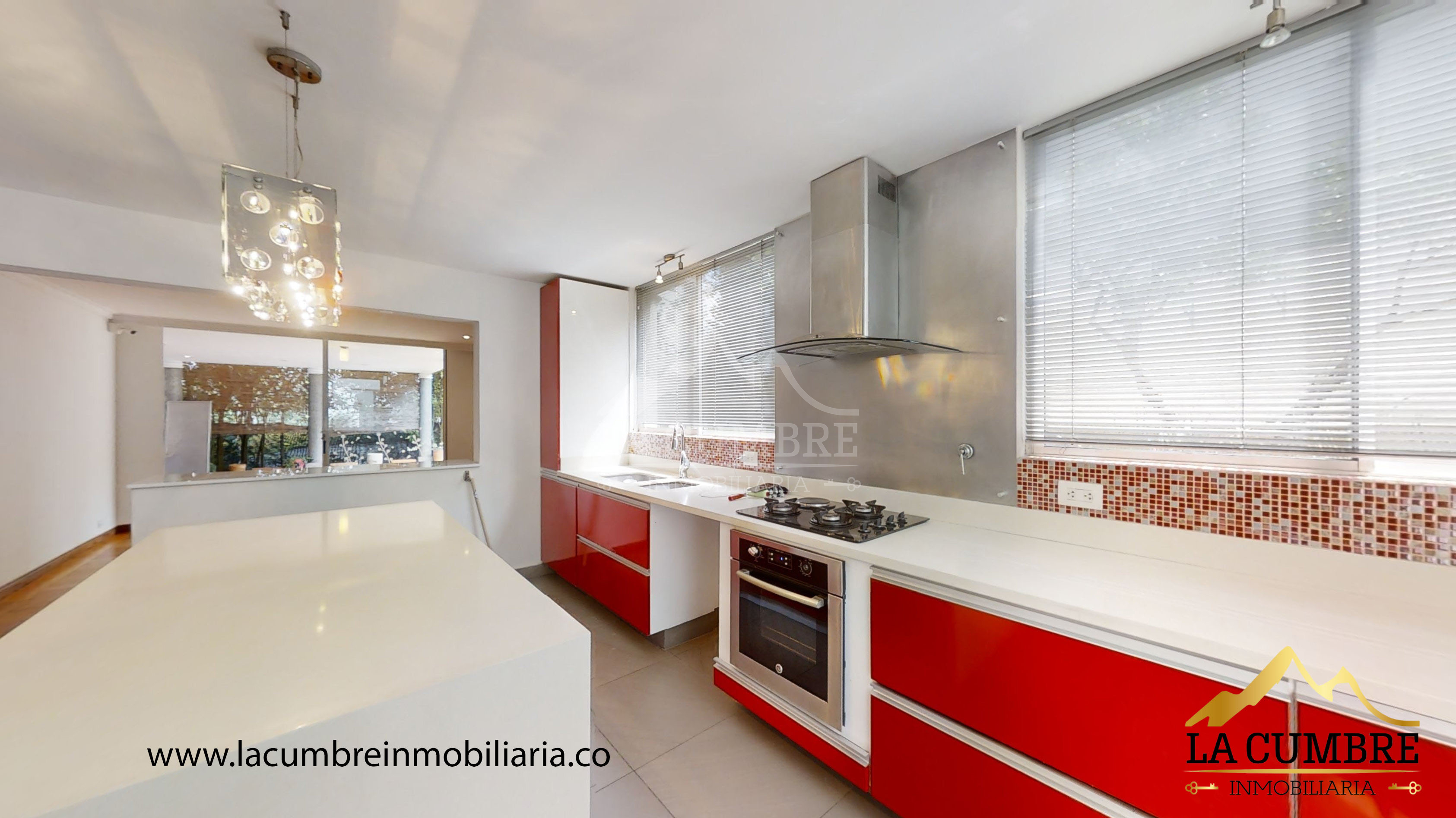 Casa de 3 alcobas en venta en San Lucas, Medellín, 289 m² · foto 10 de 17