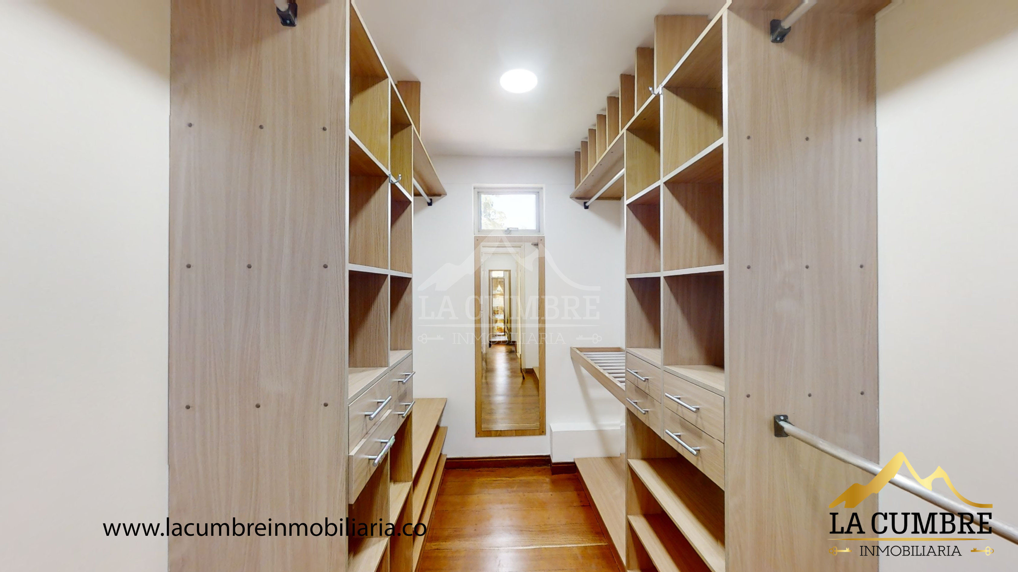 Casa de 3 alcobas en venta en San Lucas, Medellín, 289 m² · foto 13 de 17