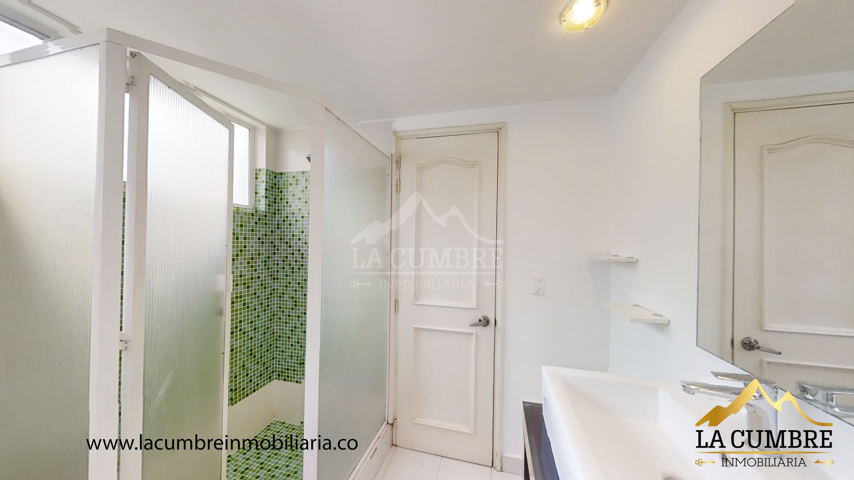 Casa de 3 alcobas en venta en San Lucas, Medellín, 289 m² · foto 14 de 17
