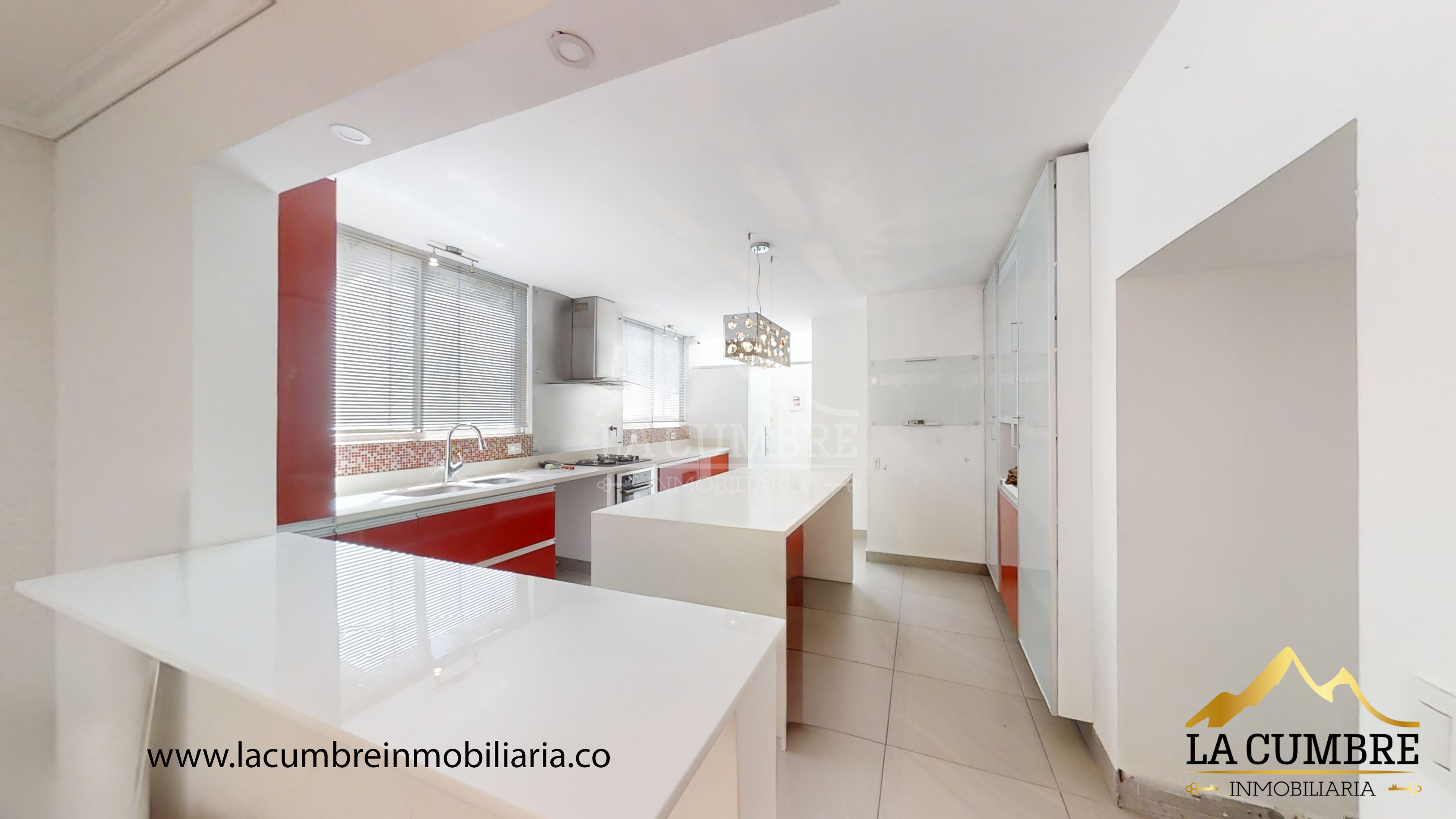 Casa de 3 alcobas en venta en San Lucas, Medellín, 289 m² · foto 8 de 17