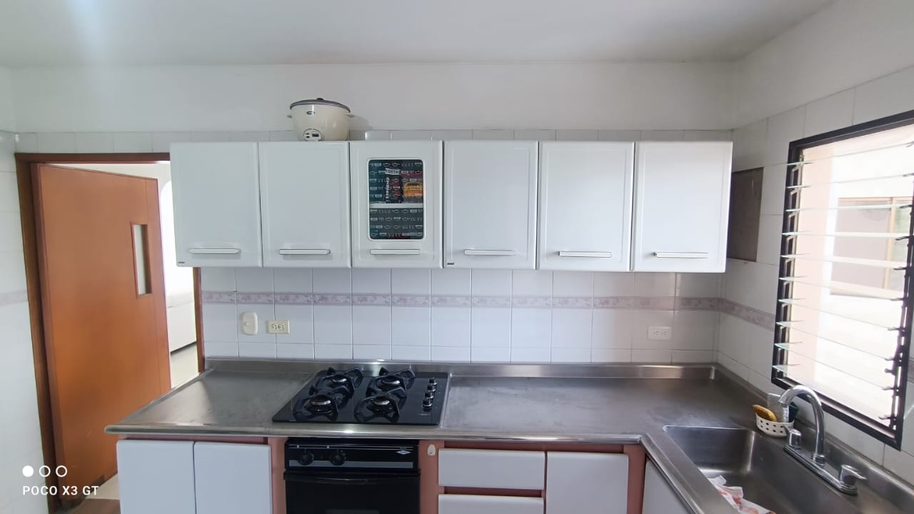 Apartamento de 4 alcobas en venta en Blanco, Girardot, 140 m² · foto 10 de 20