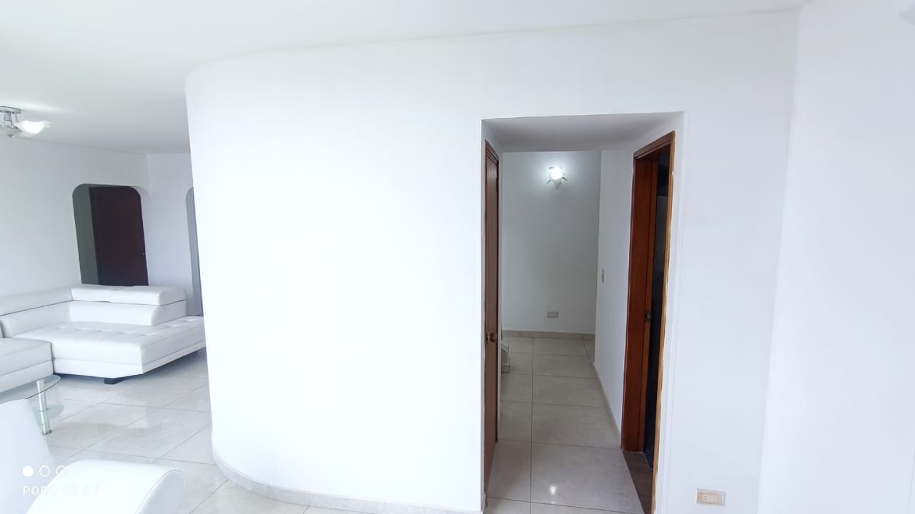 Apartamento de 4 alcobas en venta en Blanco, Girardot, 140 m² · foto 17 de 20
