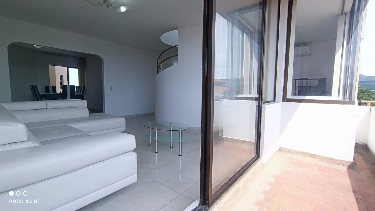 Apartamento de 4 alcobas en venta en Blanco, Girardot, 140 m² · foto 18 de 20