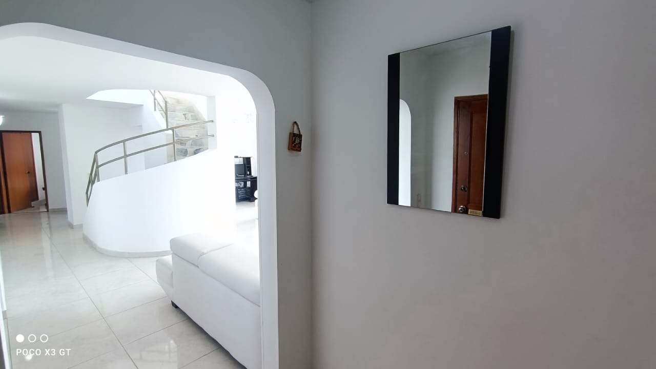 Apartamento de 4 alcobas en venta en Blanco, Girardot, 140 m² · foto 19 de 20