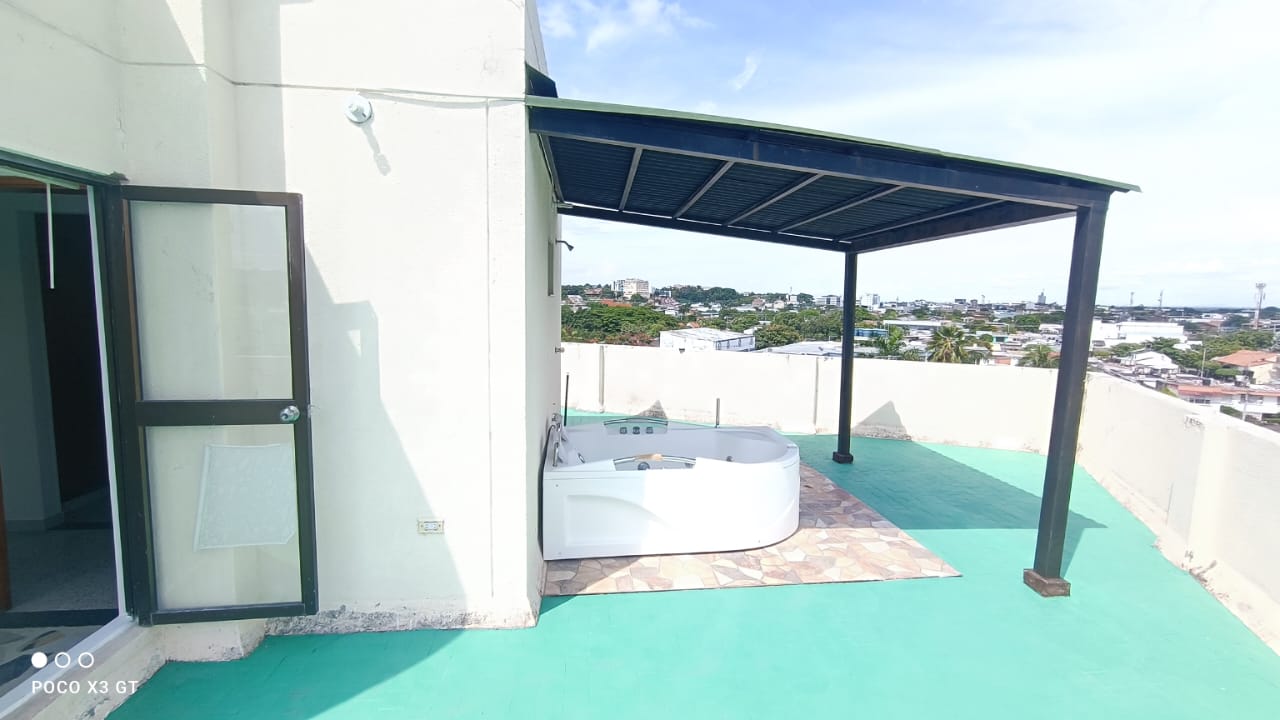 Apartamento de 4 alcobas en venta en Blanco, Girardot, 140 m² · foto 4 de 20