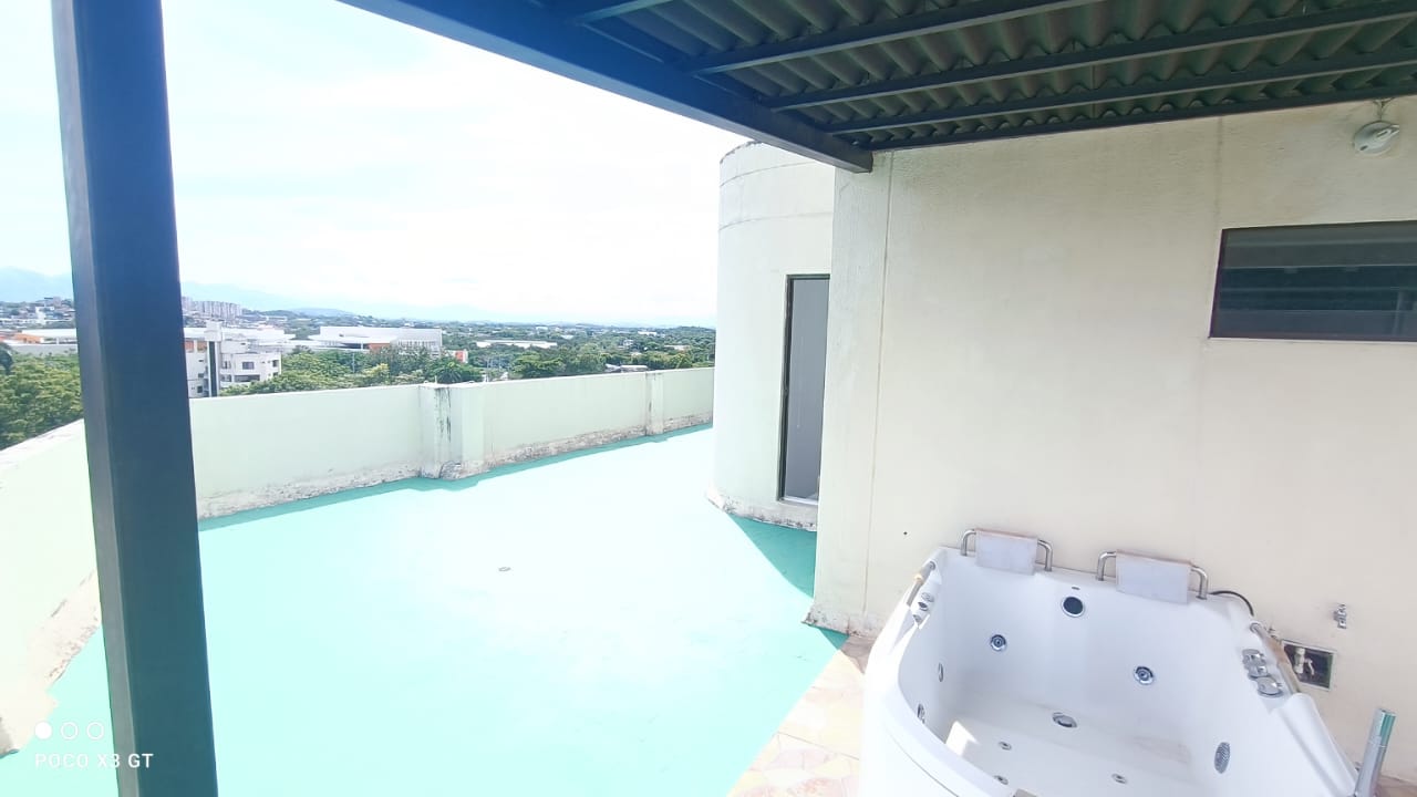 Apartamento de 4 alcobas en venta en Blanco, Girardot, 140 m² · foto 6 de 20