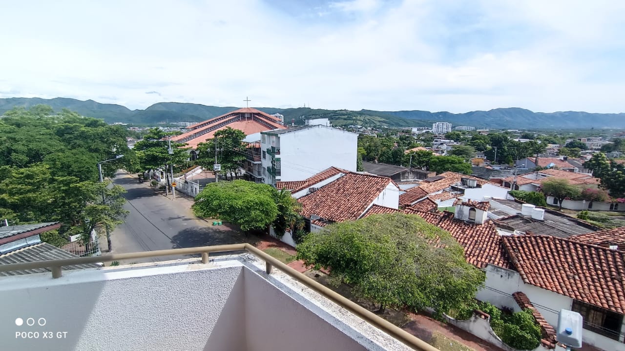 Apartamento de 4 alcobas en venta en Blanco, Girardot, 140 m² · foto 8 de 20