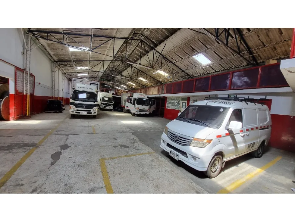 Bodega en arriendo en Melendez, Cali, 2400 m² · foto 4 de 24