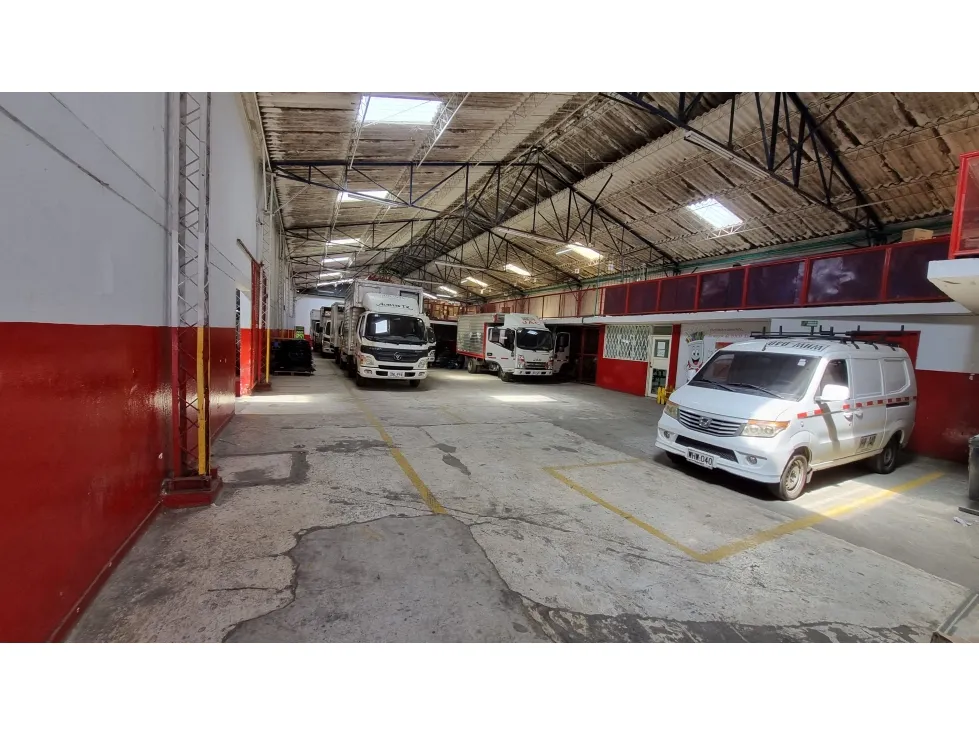 Bodega en arriendo en Melendez, Cali, 2400 m² · foto 5 de 24
