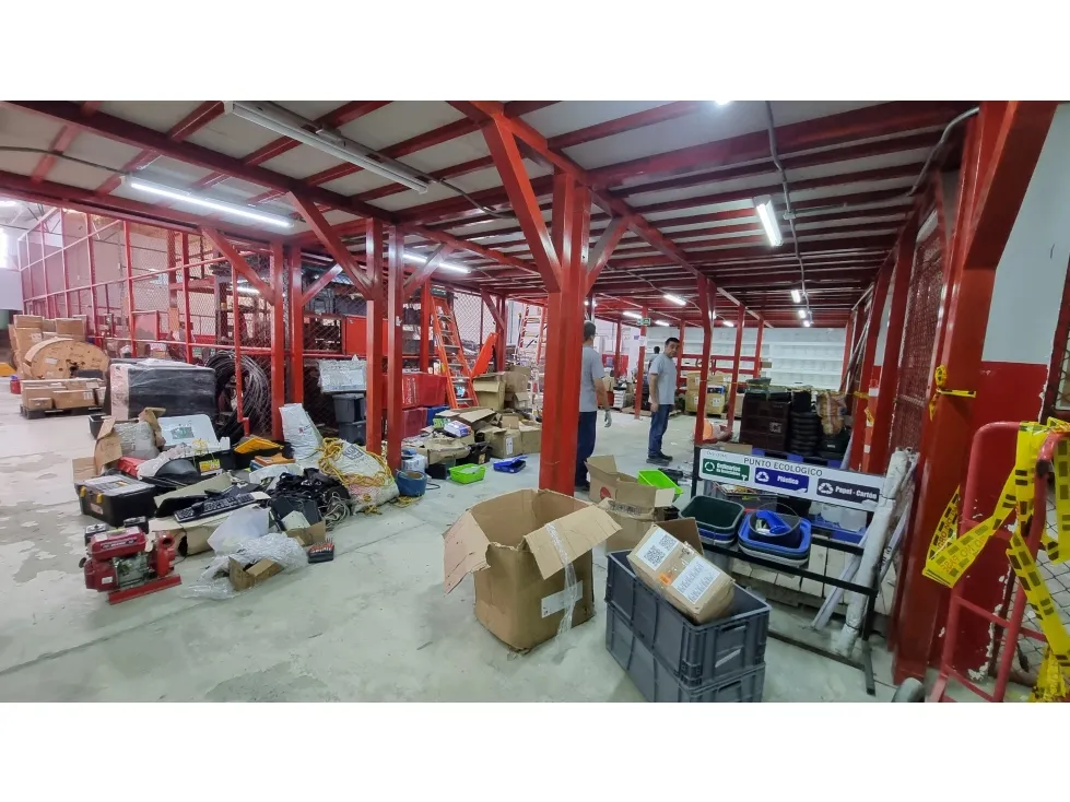 Bodega en arriendo en Melendez, Cali, 2400 m² · foto 7 de 24