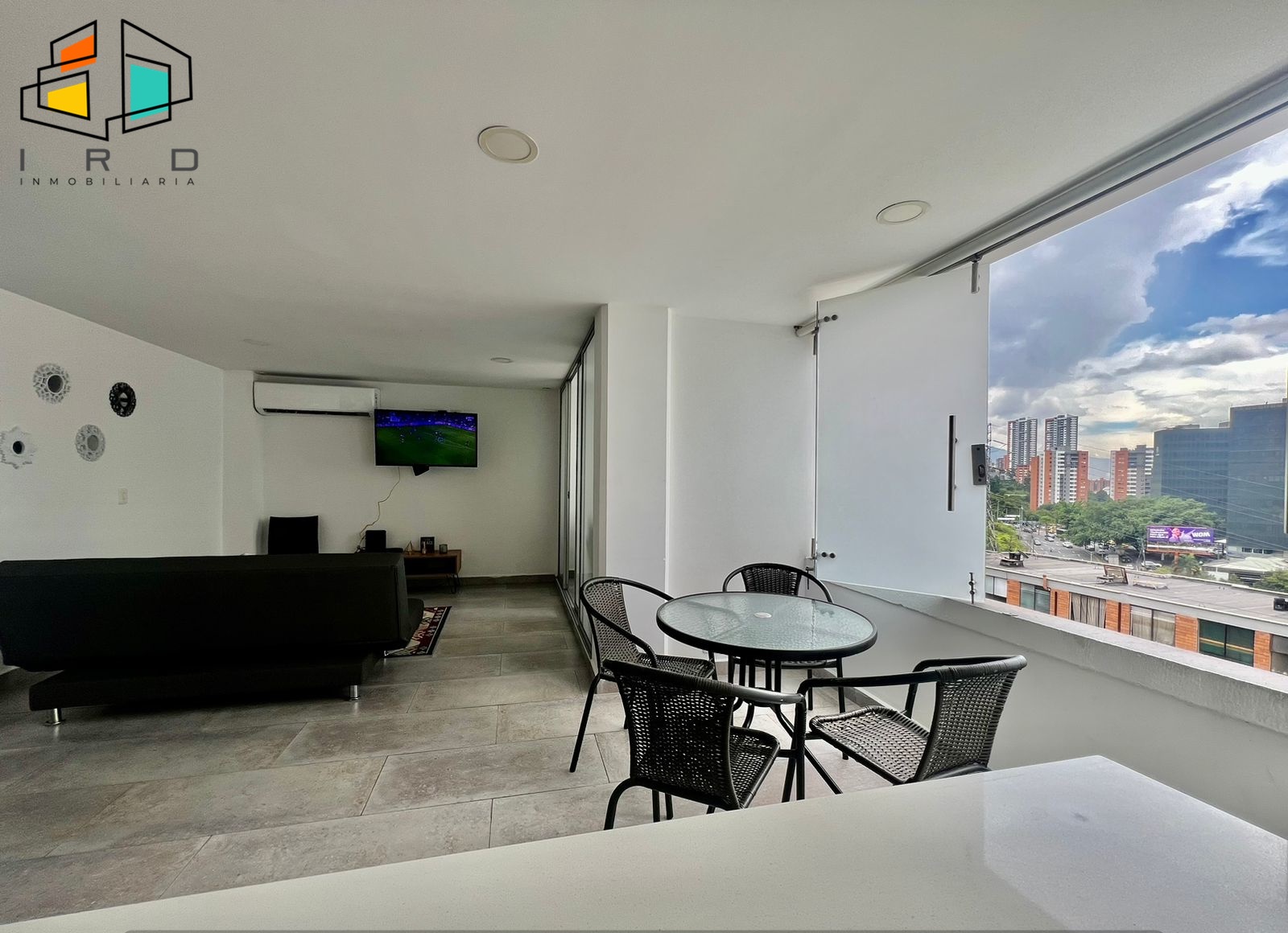 Apartamento de 2 alcobas en arriendo en San Diego, Medellín, 68 m² · foto 2 de 18