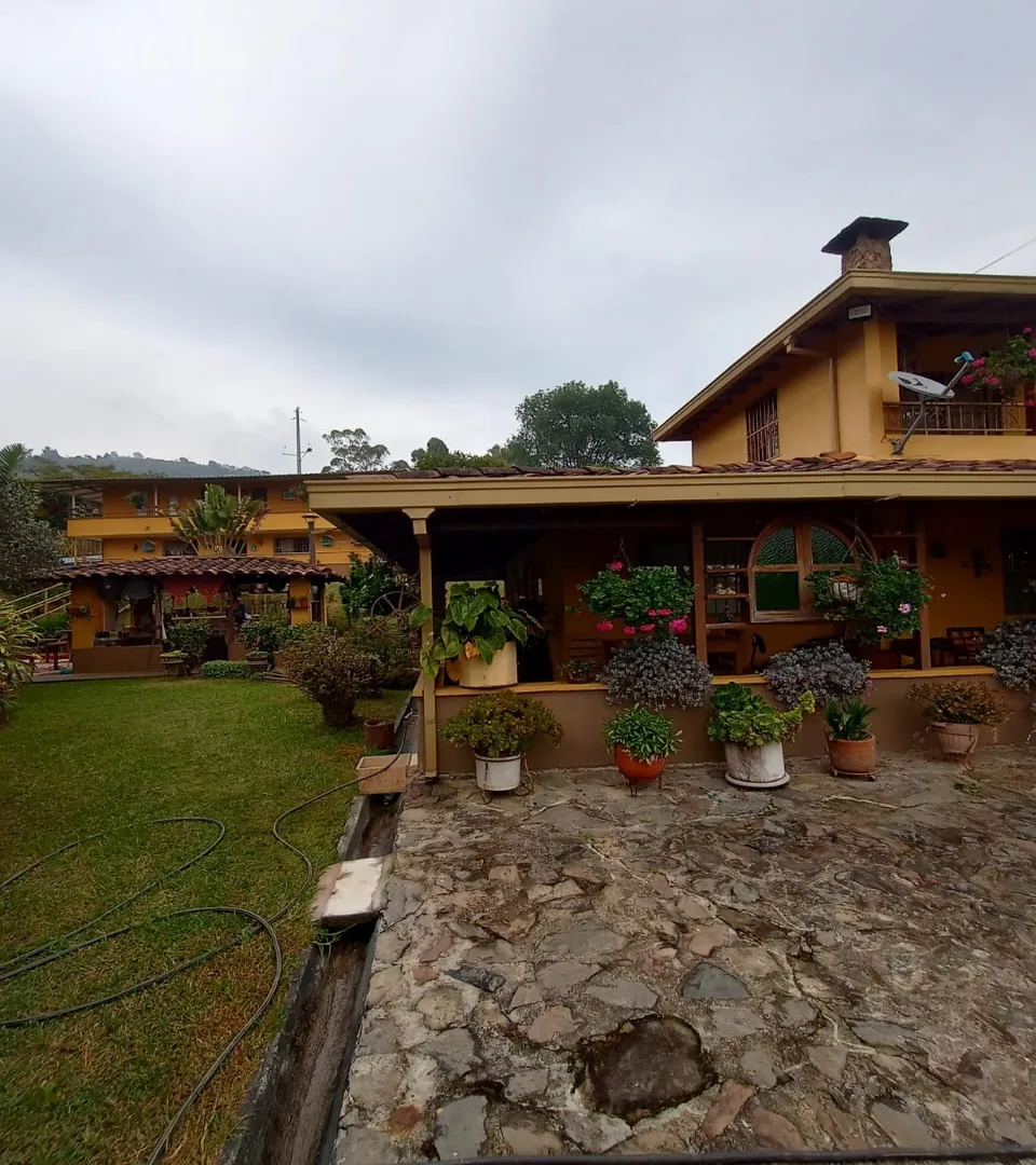 Finca en venta en Guarne, 179 m² · foto 2 de 23