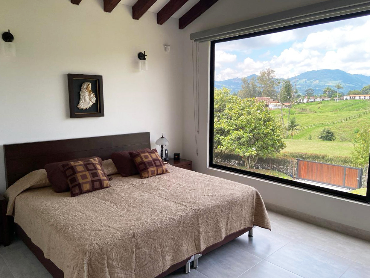 Casa de 3 alcobas en venta en La Ceja, 330 m² · foto 8 de 11