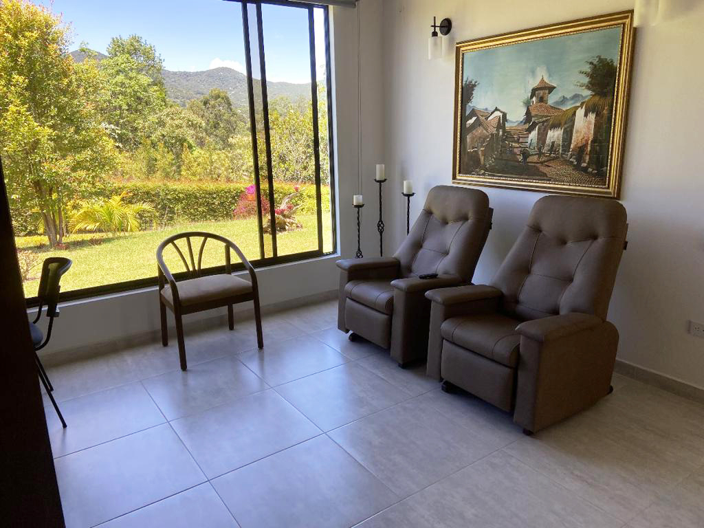 Casa de 3 alcobas en venta en La Ceja, 330 m² · foto 9 de 11