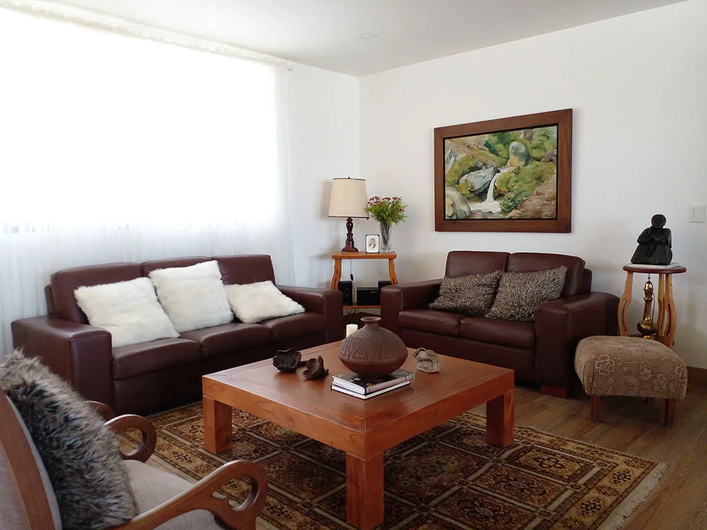 Casa de 4 alcobas en venta en Altos Del Poblado, Medellín, 600 m² · foto 2 de 20