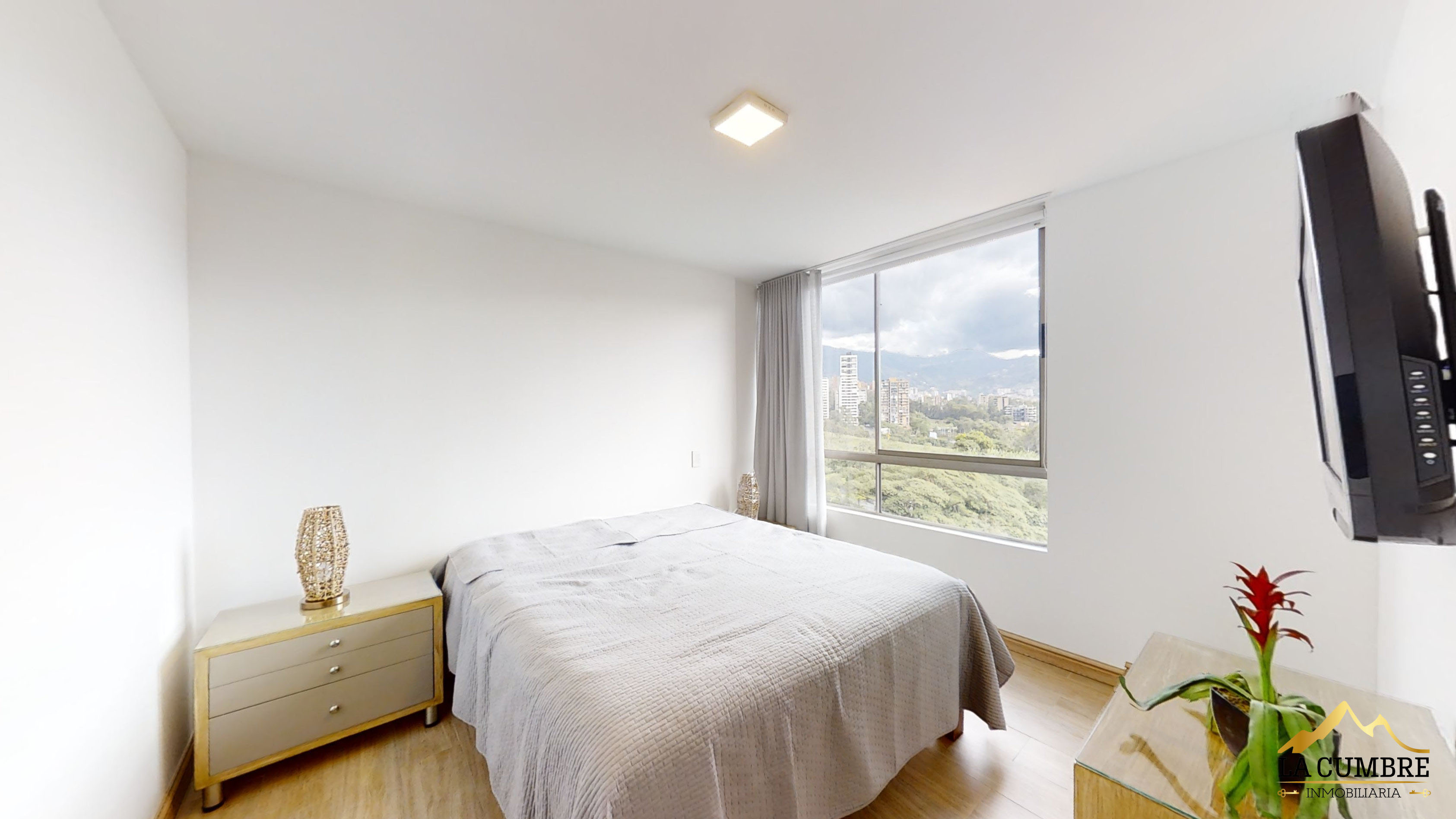 Apartamento en arriendo en Los Balsos No.2, Medellín · foto 7 de 8
