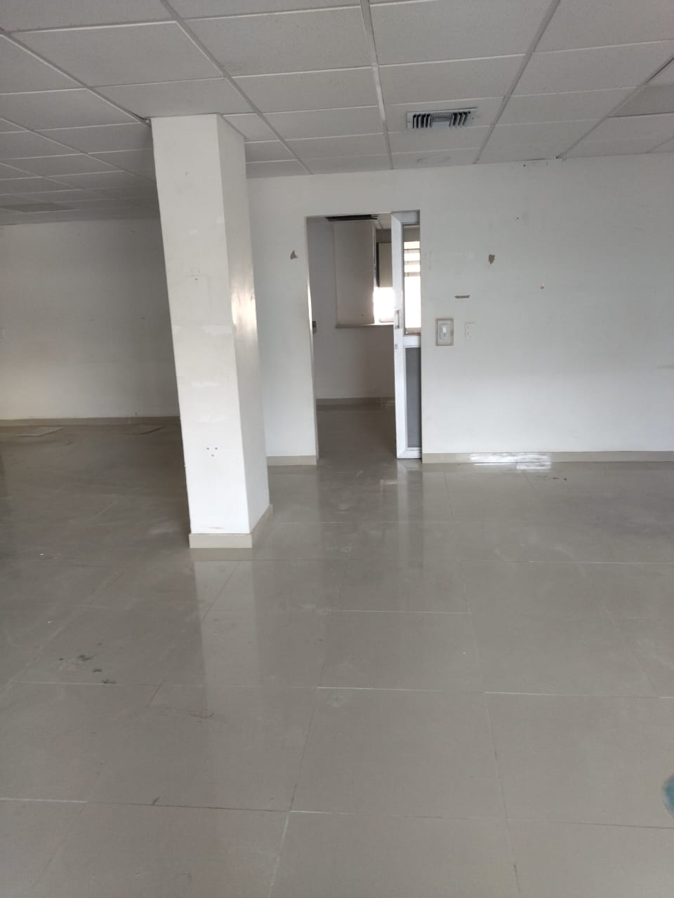 Oficina en arriendo en Villa Country, Barranquilla, 131 m² · foto 3 de 9