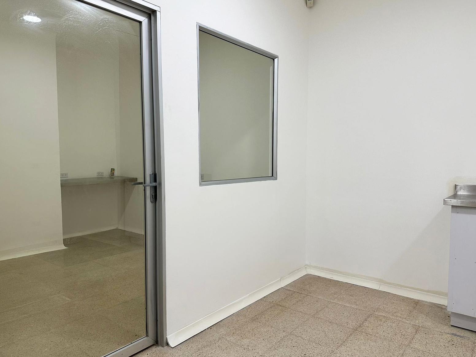 Oficina en venta en Milla De Oro, Medellín, 81 m² · foto 4 de 9