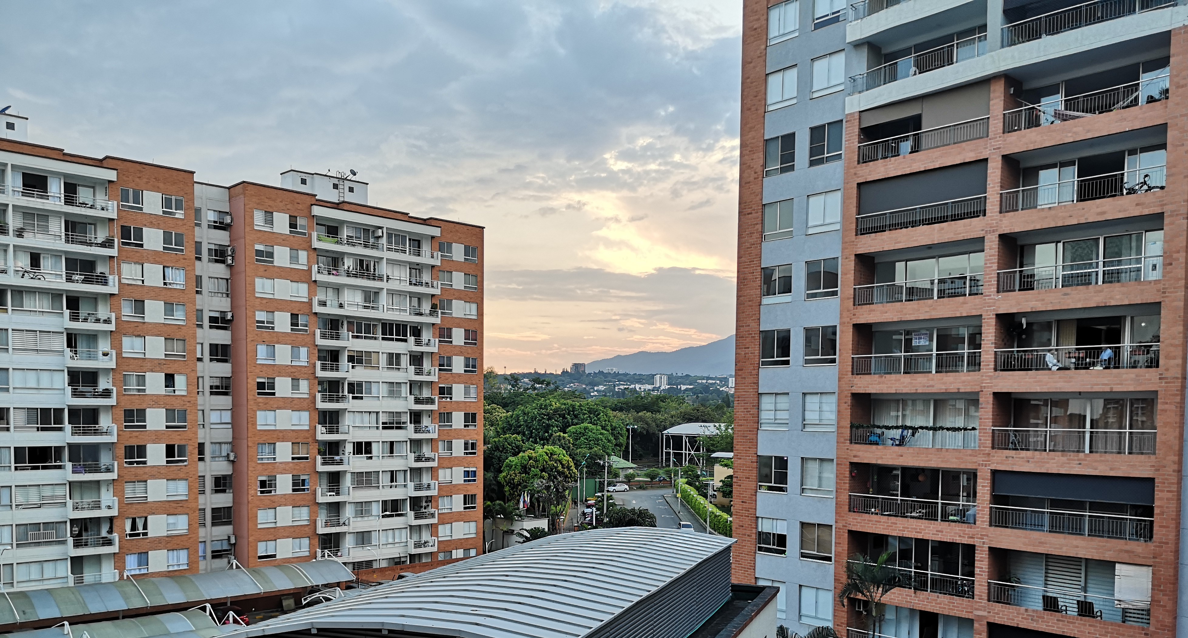 Apartamento de 3 alcobas en venta en Ciudad Jardin, Cali, 91 m² · foto 2 de 12