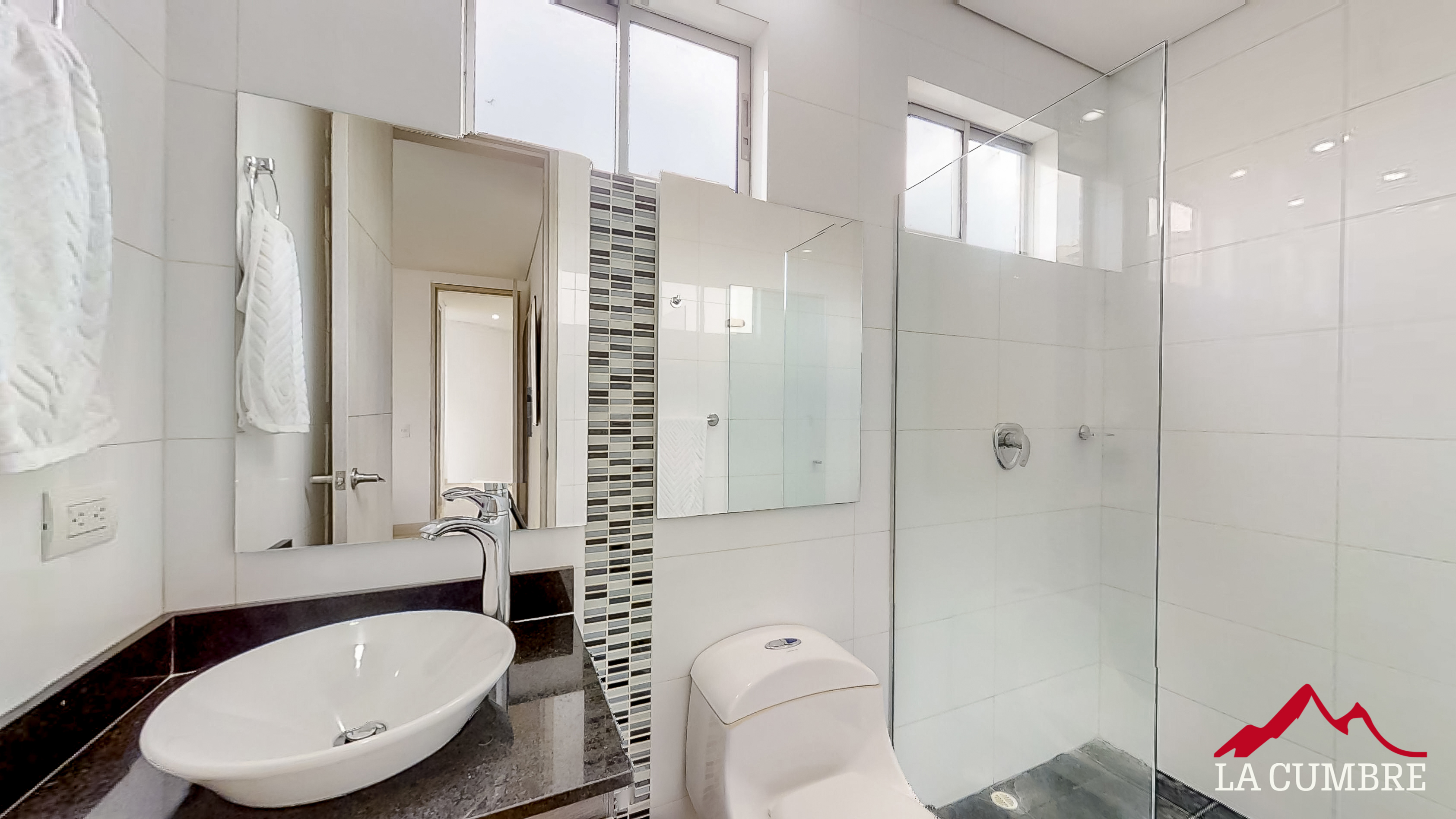 Apartamento en arriendo en Castropol, Medellín · foto 8 de 12
