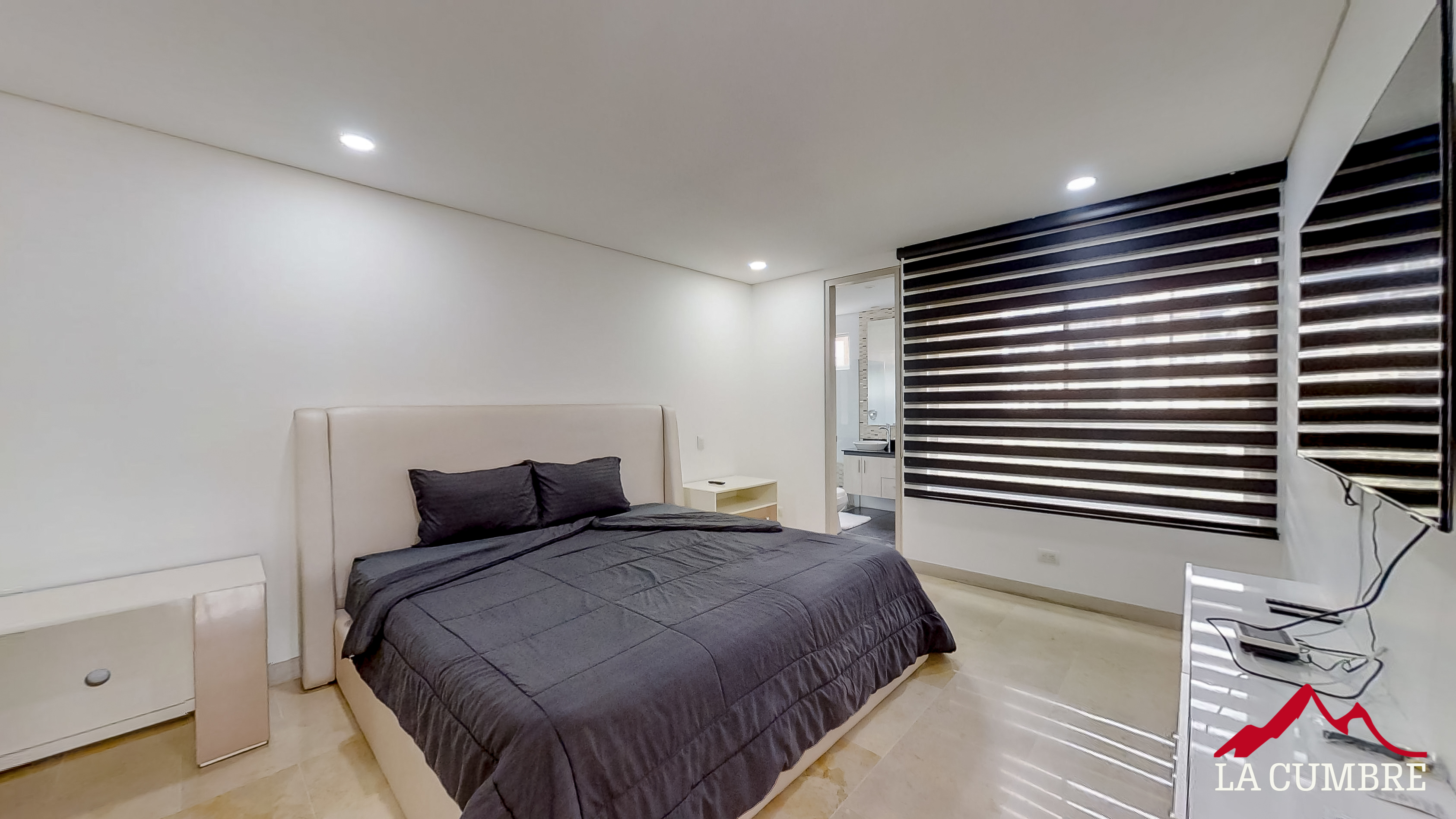 Apartamento en arriendo en Castropol, Medellín · foto 9 de 12