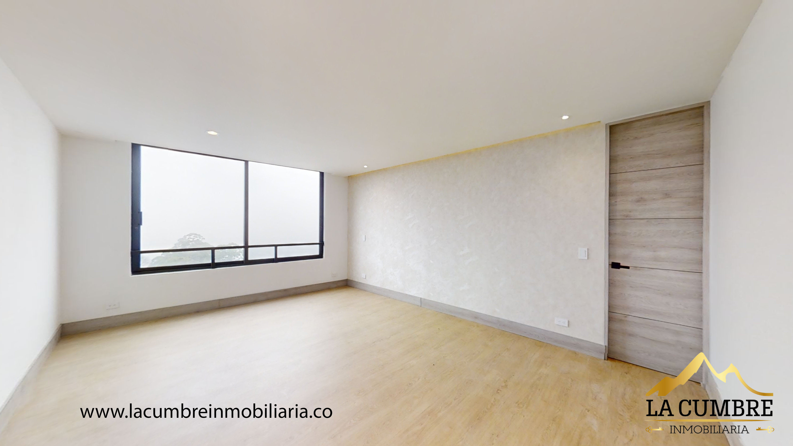 Casa de 3 alcobas en arriendo en Loma Del Chocho, Envigado, 260 m² · foto 14 de 18