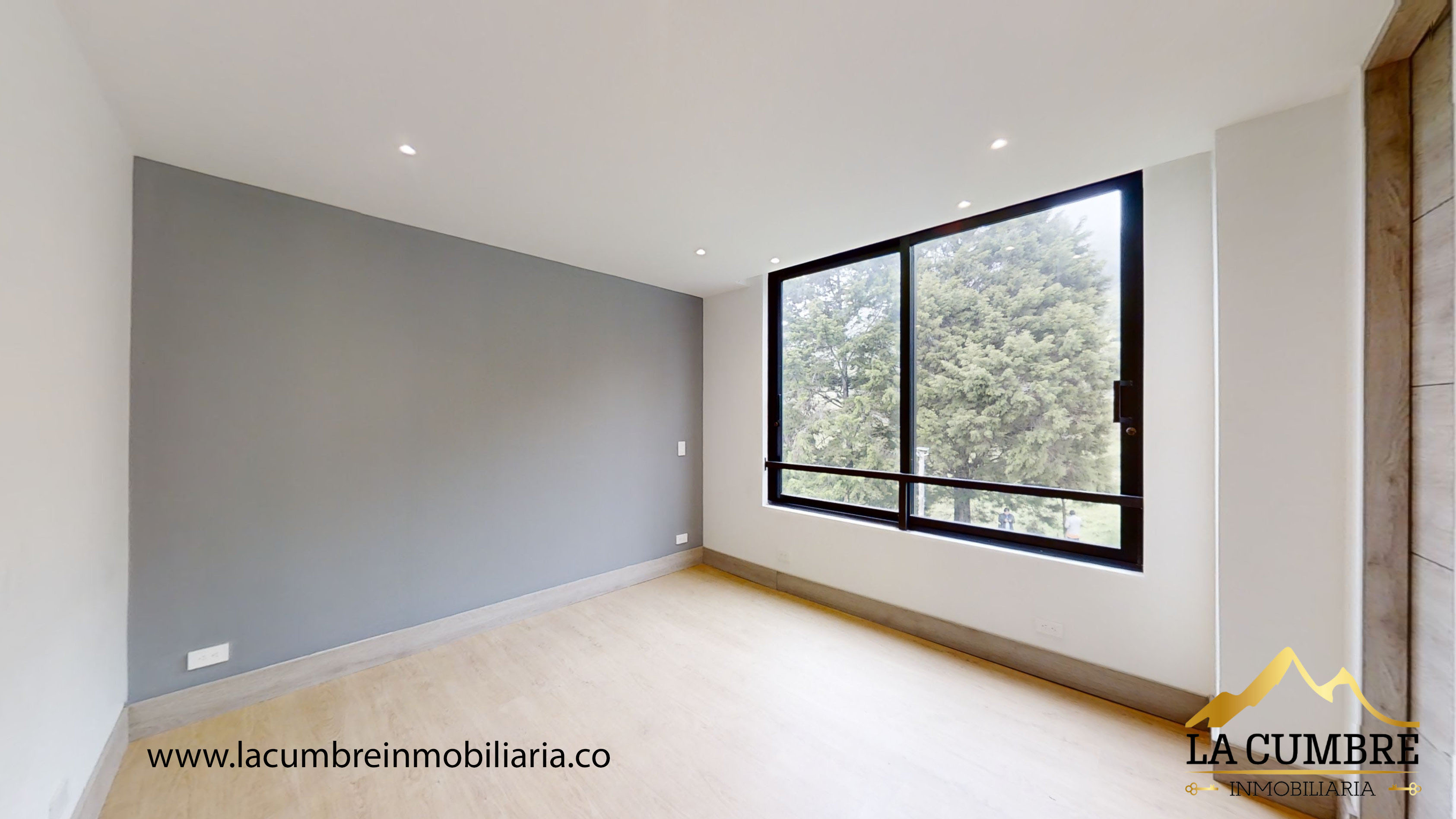 Casa de 3 alcobas en arriendo en Loma Del Chocho, Envigado, 260 m² · foto 8 de 18
