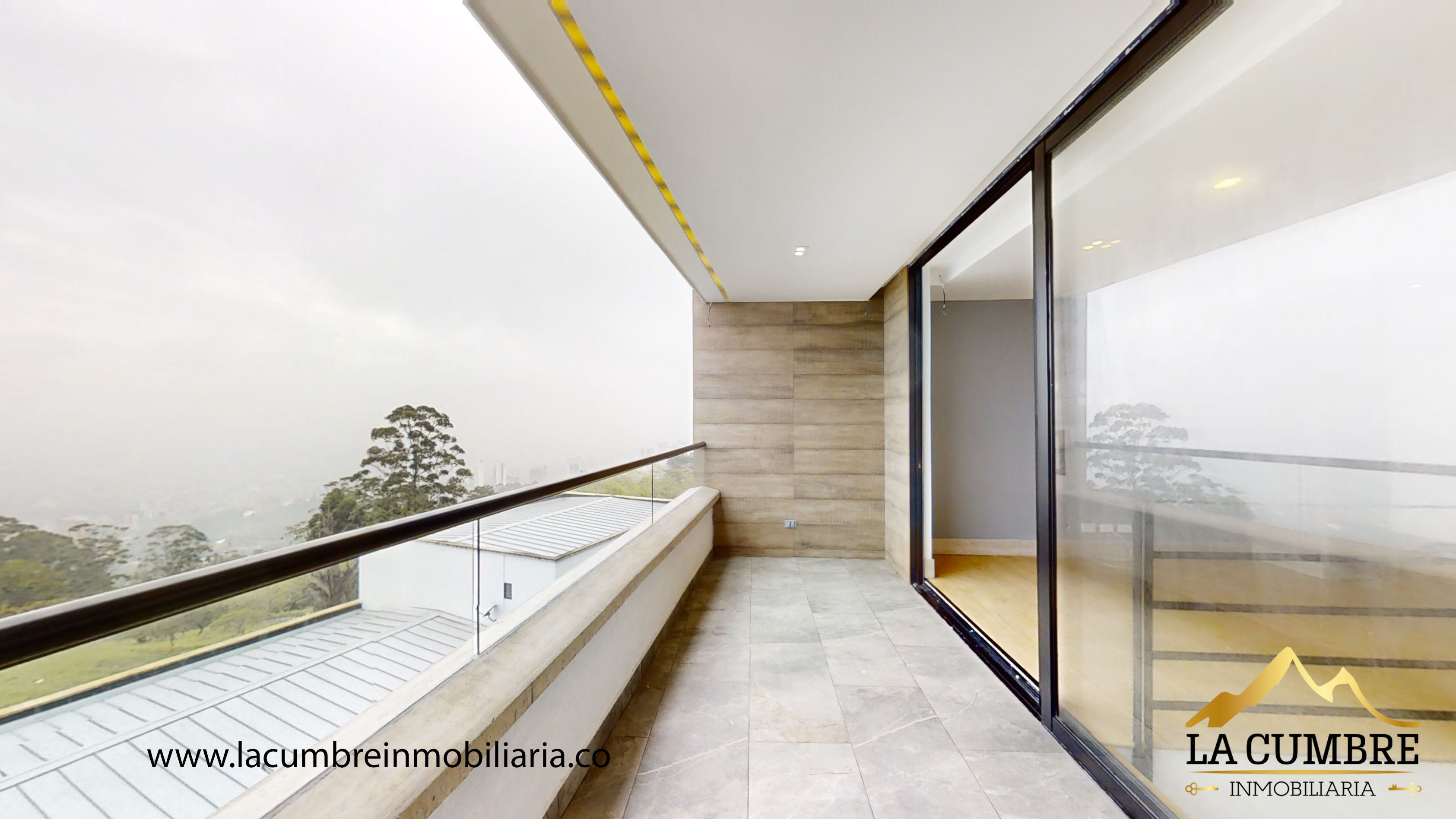 Casa de 3 alcobas en arriendo en Loma Del Chocho, Envigado, 260 m² · foto 9 de 18