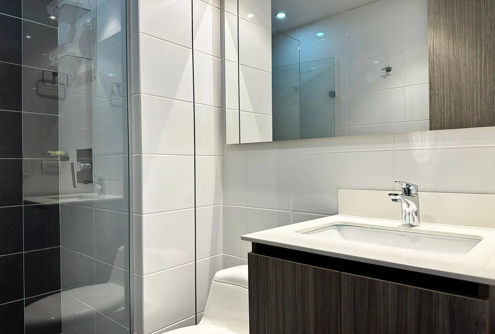 Apartamento de 3 alcobas en arriendo en El Poblado, Medellín, 121 m² · foto 15 de 18