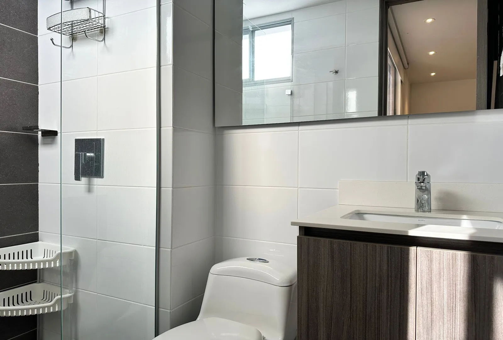 Apartamento de 3 alcobas en arriendo en El Poblado, Medellín, 121 m² · foto 17 de 18