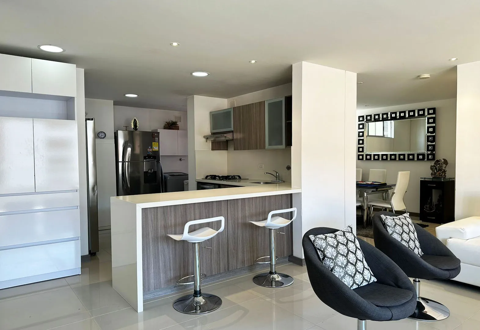 Apartamento de 3 alcobas en arriendo en El Poblado, Medellín, 121 m² · foto 6 de 18