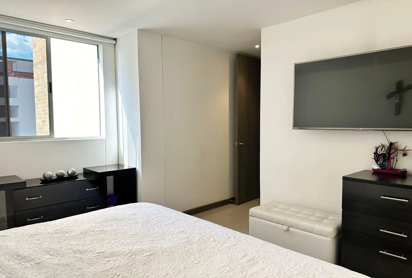 Apartamento de 3 alcobas en arriendo en El Poblado, Medellín, 121 m² · foto 9 de 18