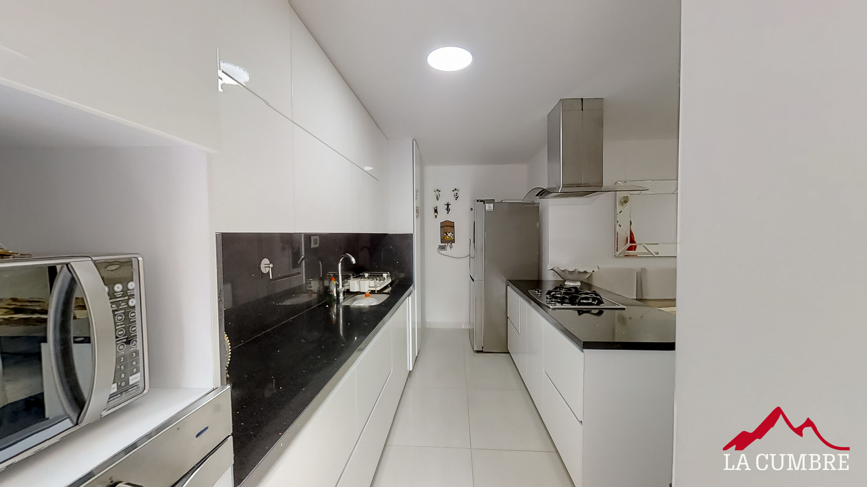 Apartamento de 3 alcobas en arriendo en El Tesoro, Medellín, 160 m² · foto 4 de 10