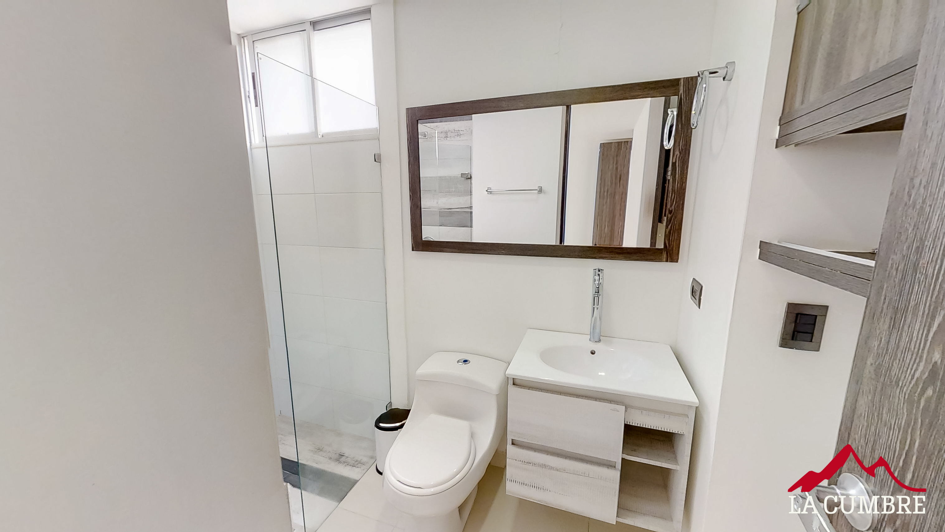 Apartamento de 3 alcobas en arriendo en El Tesoro, Medellín, 160 m² · foto 9 de 10