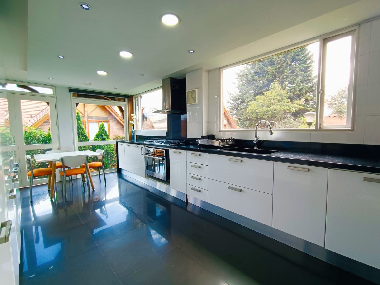 Casa en venta en Cerros De Suba, Bogotá · foto 4 de 20
