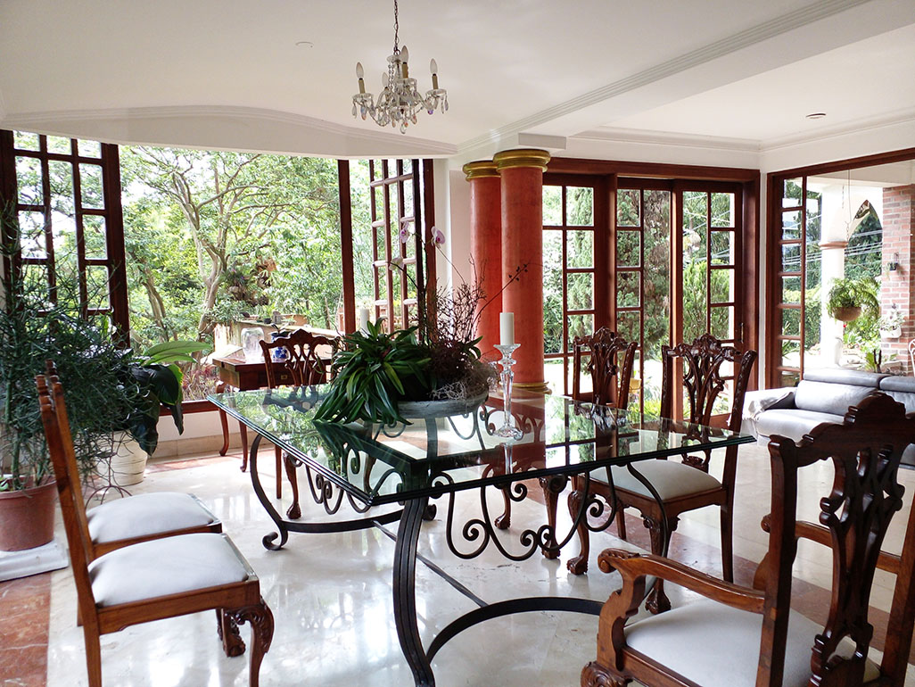 Casa de 5 alcobas en venta en El Diamante 2, Medellín, 760 m² · foto 3 de 20