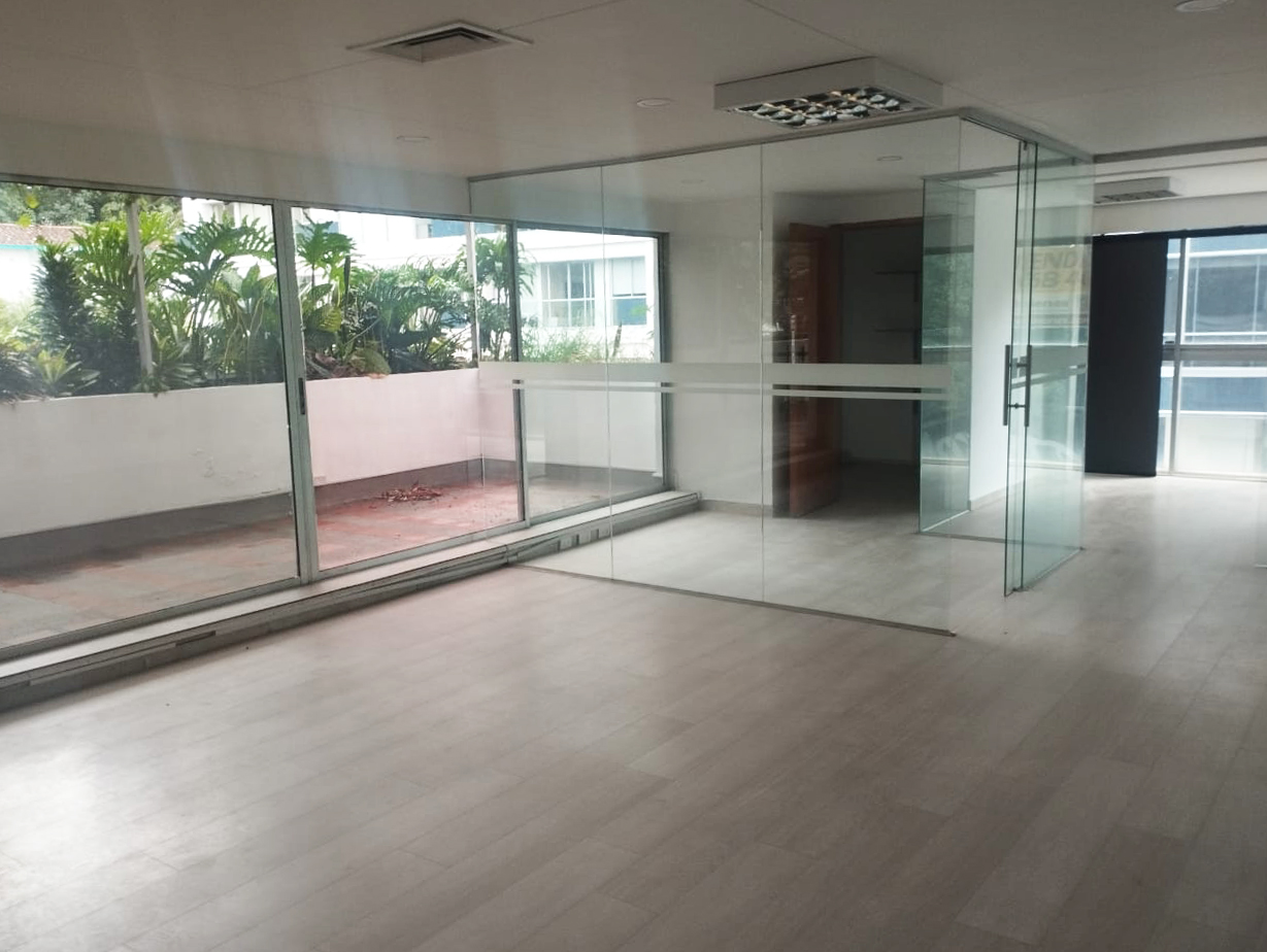 Oficina en arriendo en Santa Maria De Los Angeles, Medellín, 90 m² · foto 2 de 18